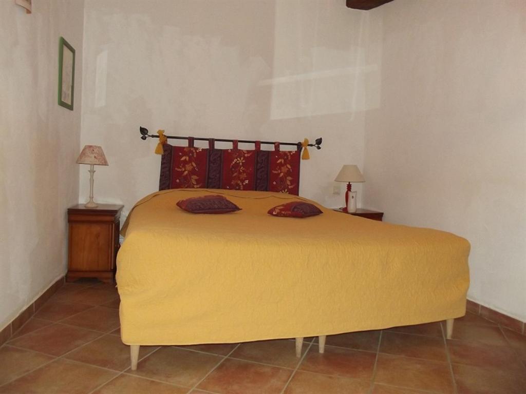 Domaine Saint Victor Hotel La Tour-d'Aigues Ngoại thất bức ảnh