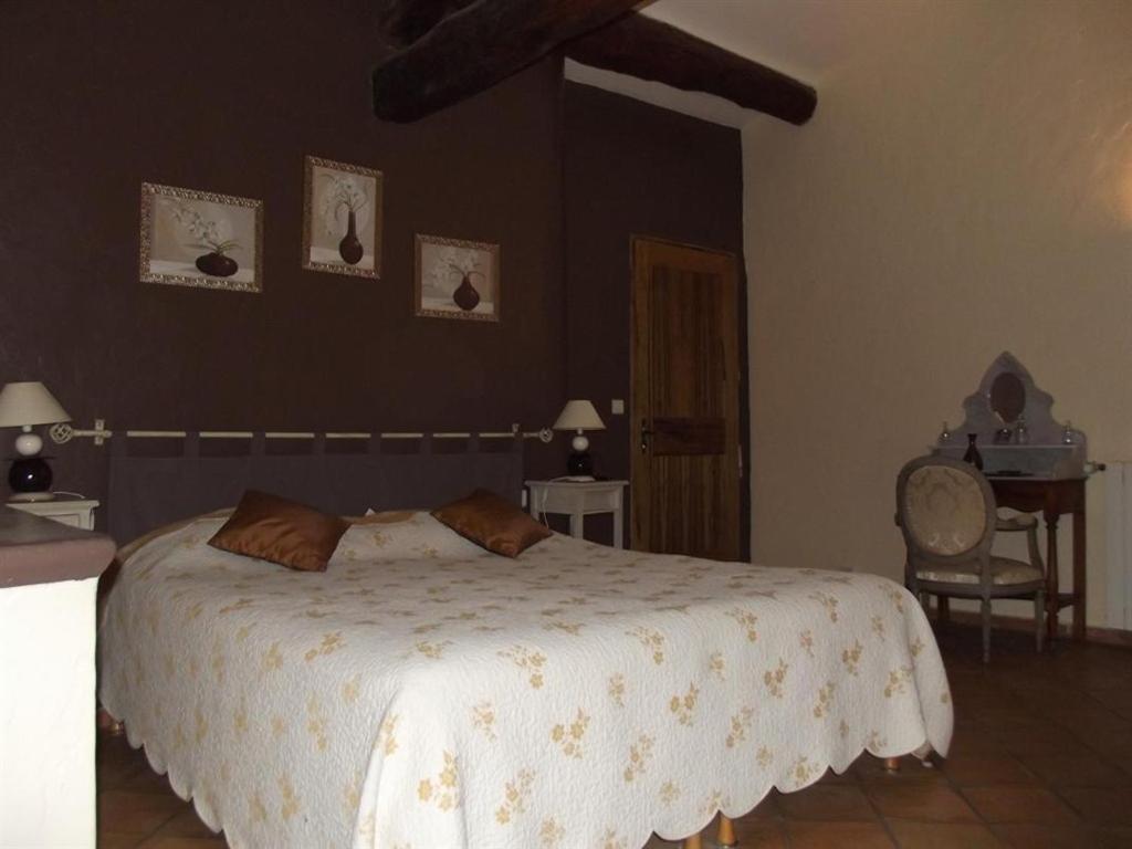 Domaine Saint Victor Hotel La Tour-d'Aigues Ngoại thất bức ảnh
