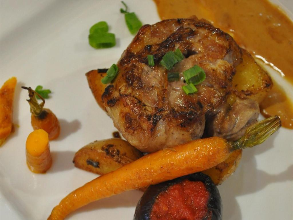 Domaine Saint Victor Hotel La Tour-d'Aigues Ngoại thất bức ảnh